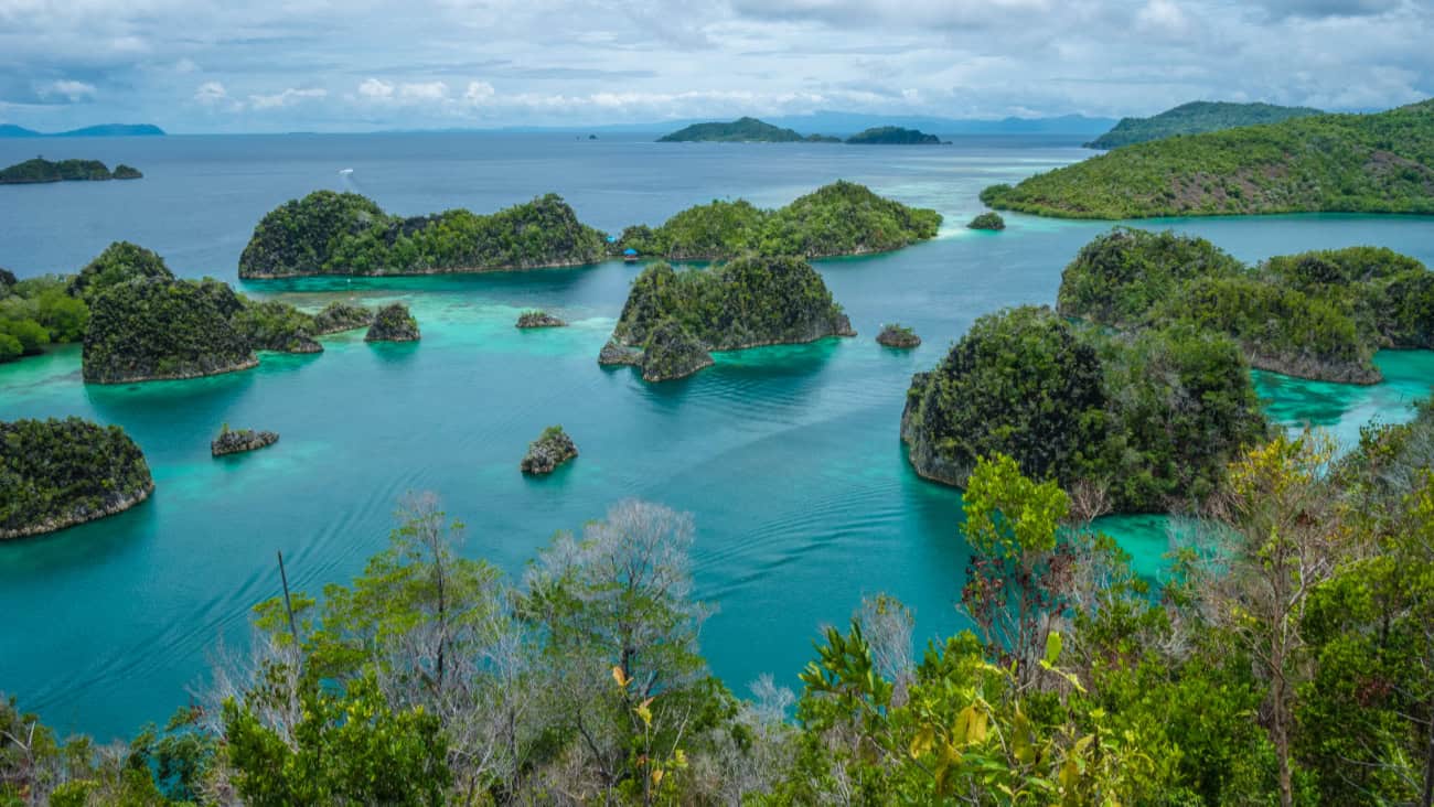 painemo island, blue lagoon, raja ampat